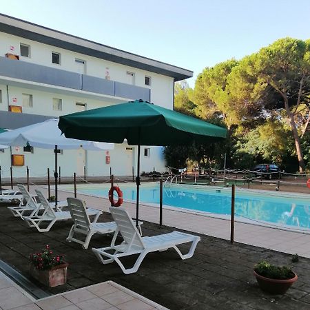 פרינצ'יפינה א מארה Residence Verde Pineta מראה חיצוני תמונה