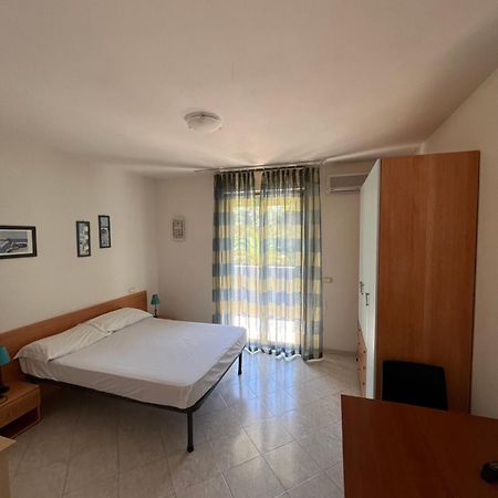 פרינצ'יפינה א מארה Residence Verde Pineta חדר תמונה